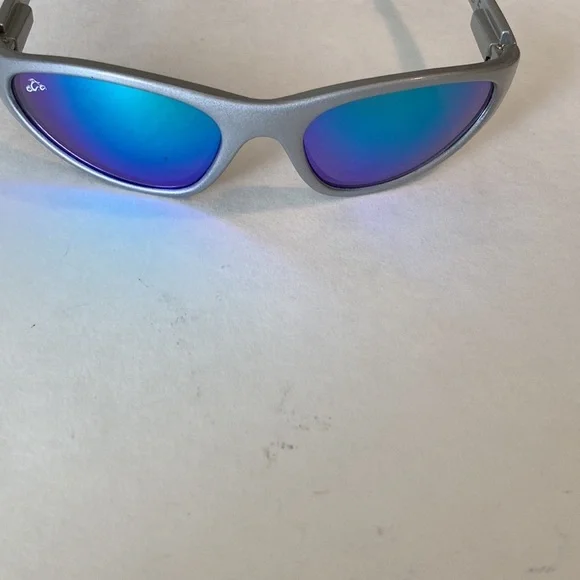 Sunglasses - Picture 6 of 9